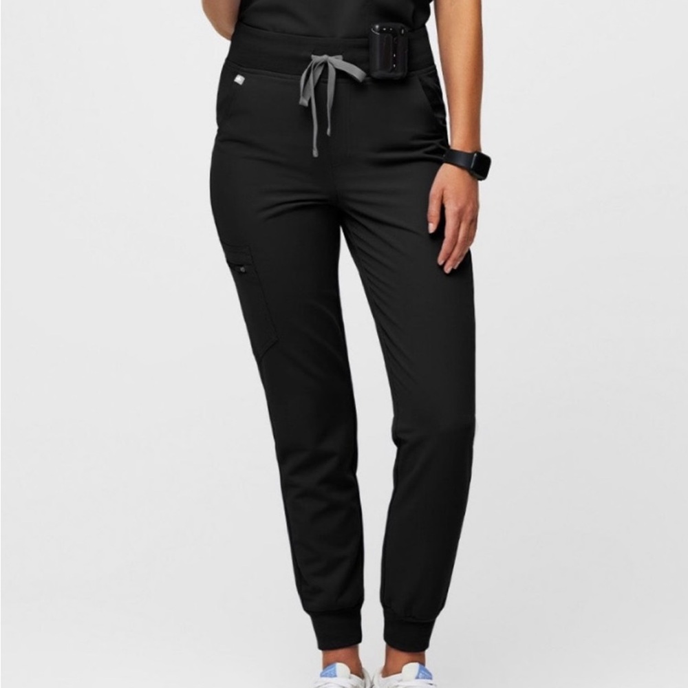 Figs Black high waisted Zamora Scrub pants - Picture 2 of 5